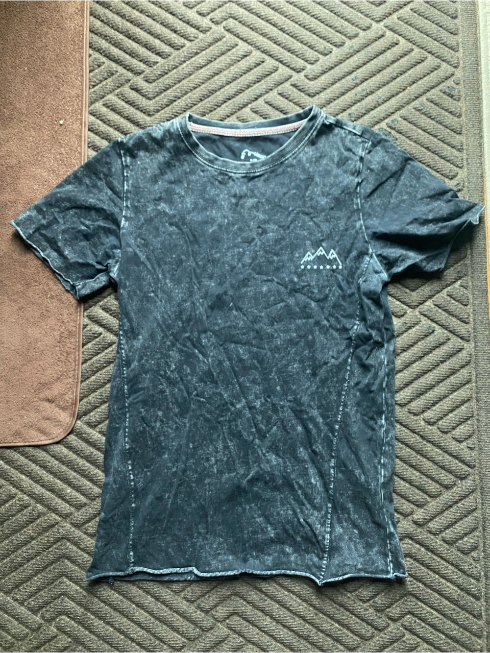 Young Men's Washed Black Graphic Crew Neck T-Shirt